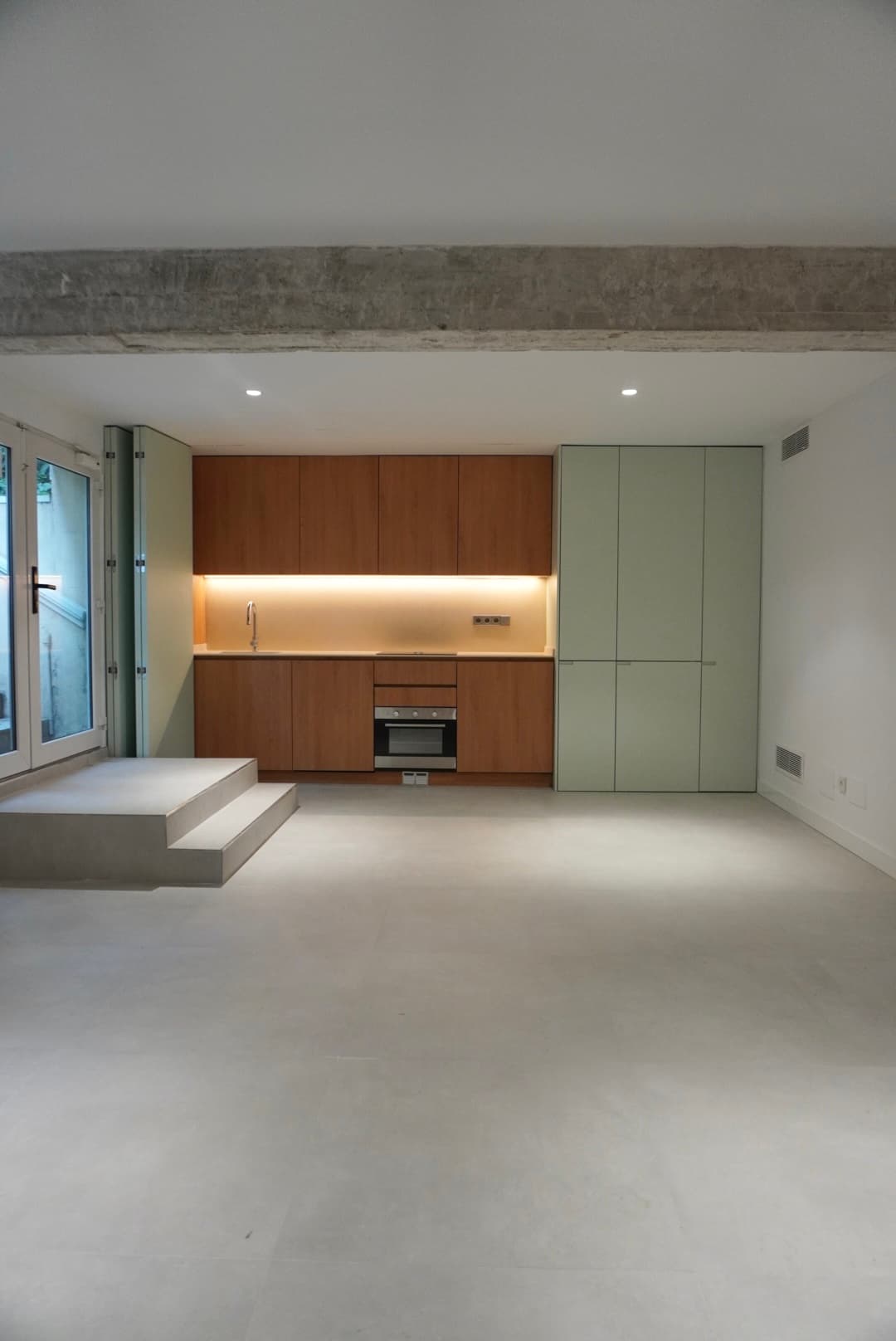 LOCAL CON JARDÍN PRIVADO - imagen 6