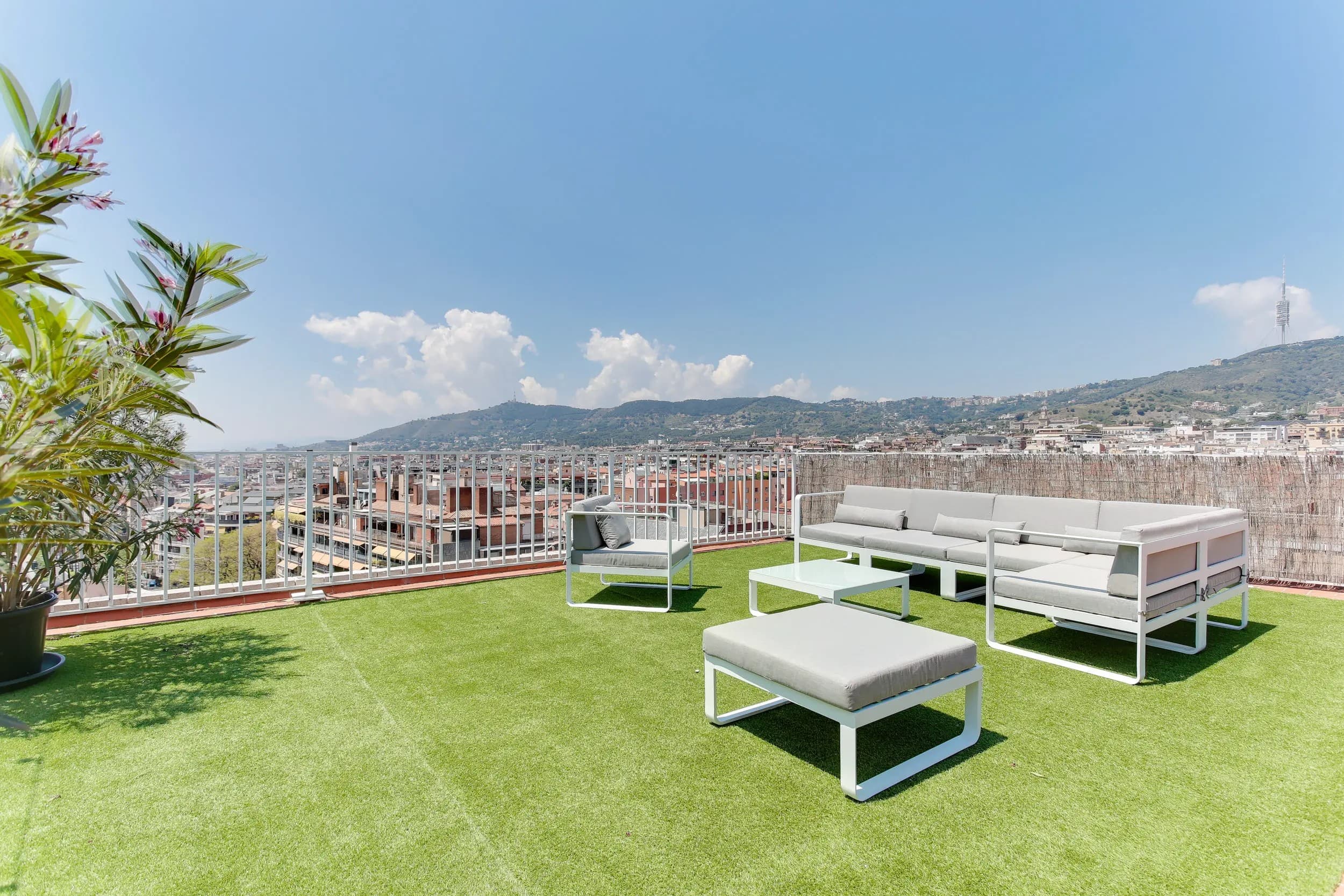 FLYCOWORK ROOFTOP - imagen 4