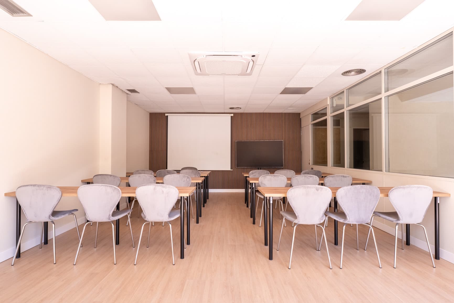AULA FLASH & CLUB STUDIO - SEVILLA - imagen 2
