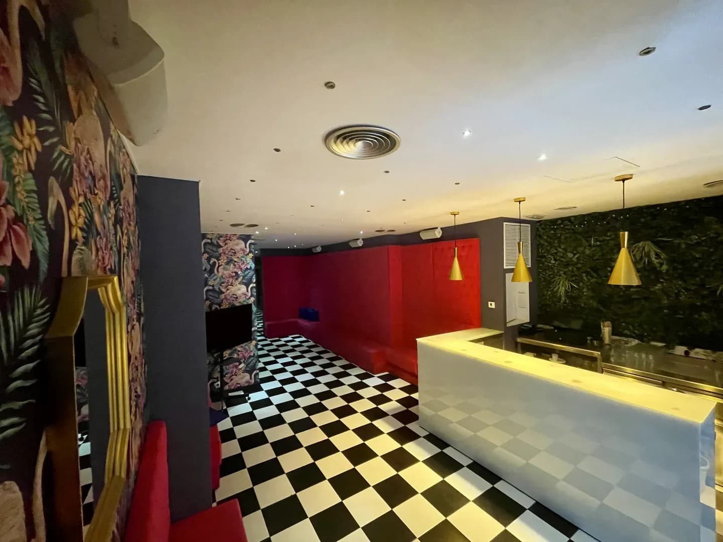 SHOWROOM FASHION BAR - imagen 11