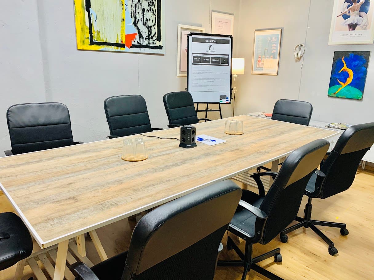 LA VACA COWORKING - SALA DE REUNIONES