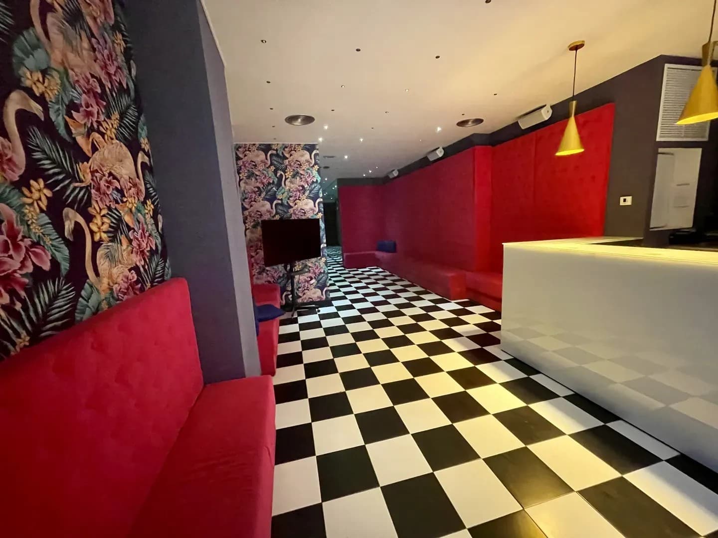 SHOWROOM FASHION BAR - imagen 15