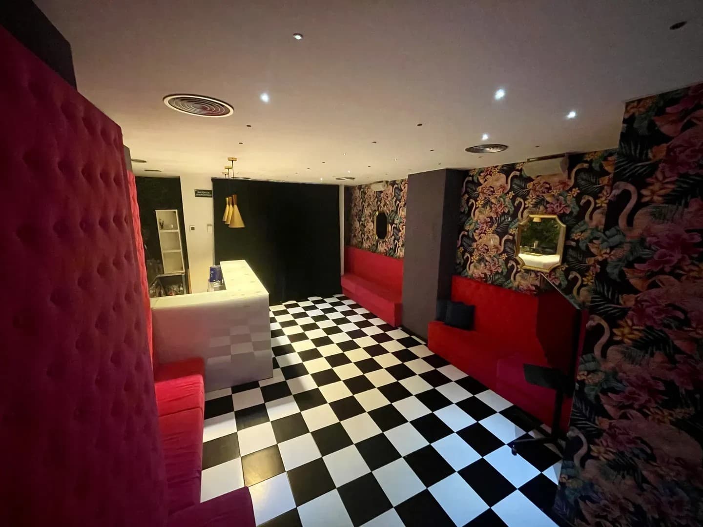 SHOWROOM FASHION BAR - imagen 9