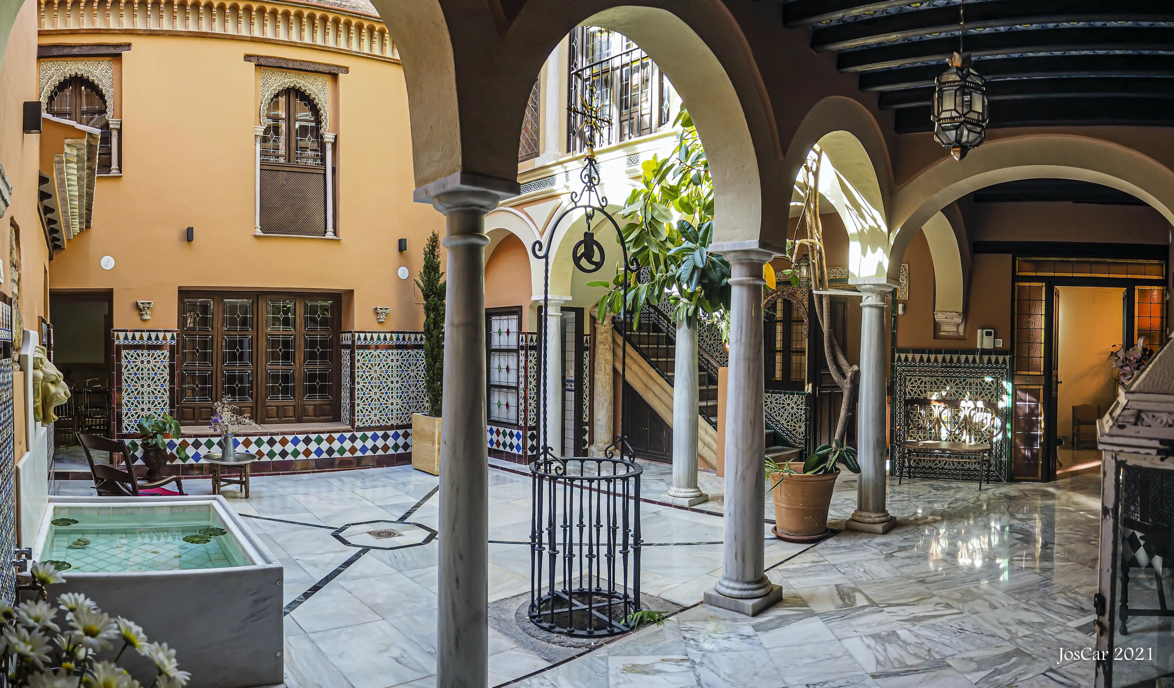 LA CASA DEL CIPRES