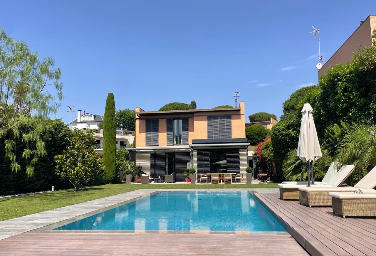 Villa de Diseño con Piscina - Barcelona - imagen 8
