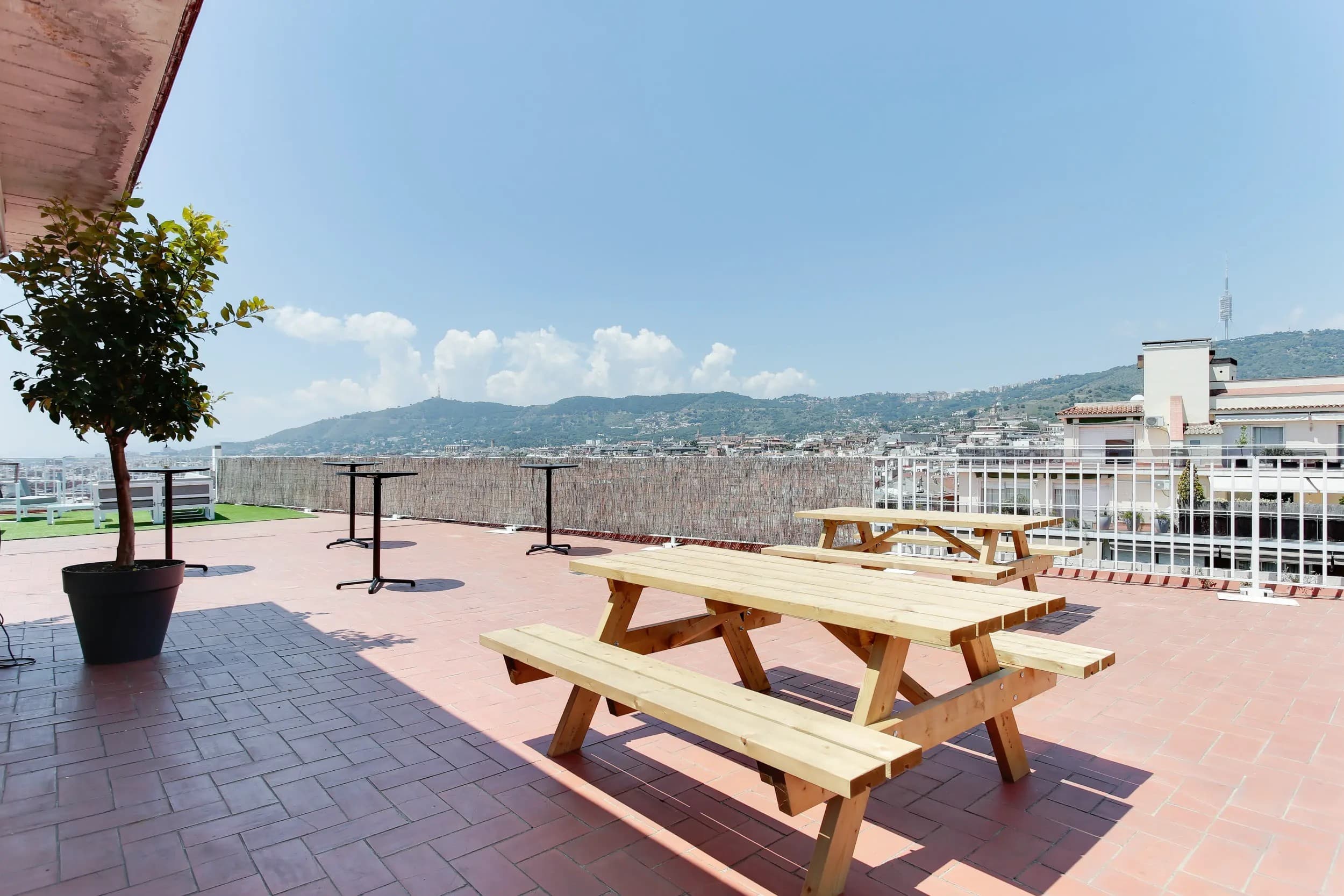 FLYCOWORK ROOFTOP - imagen 3