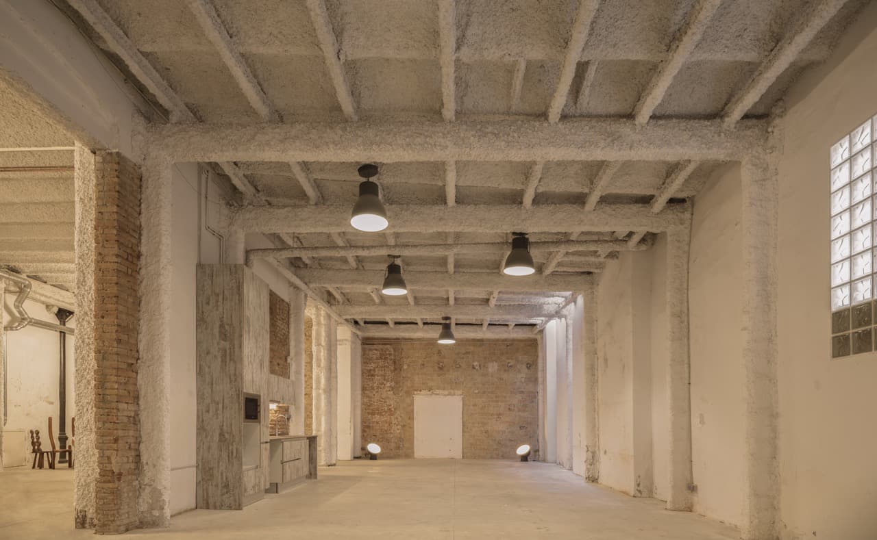 EAST WEST SPACE